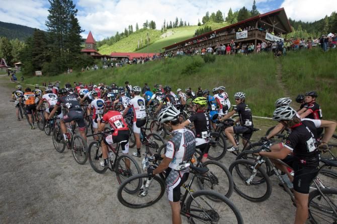 The men's race featured a stacked field of 46 racers.