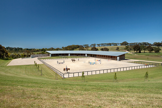 1.Merricks_Stables_0445