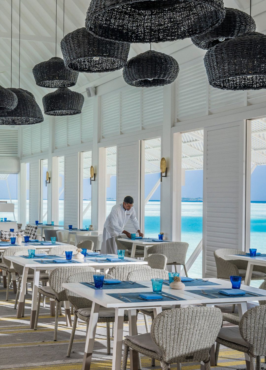 Blu Bar, Four Seasons Resort Maldives at Landaa Giraavaru, The Maldives