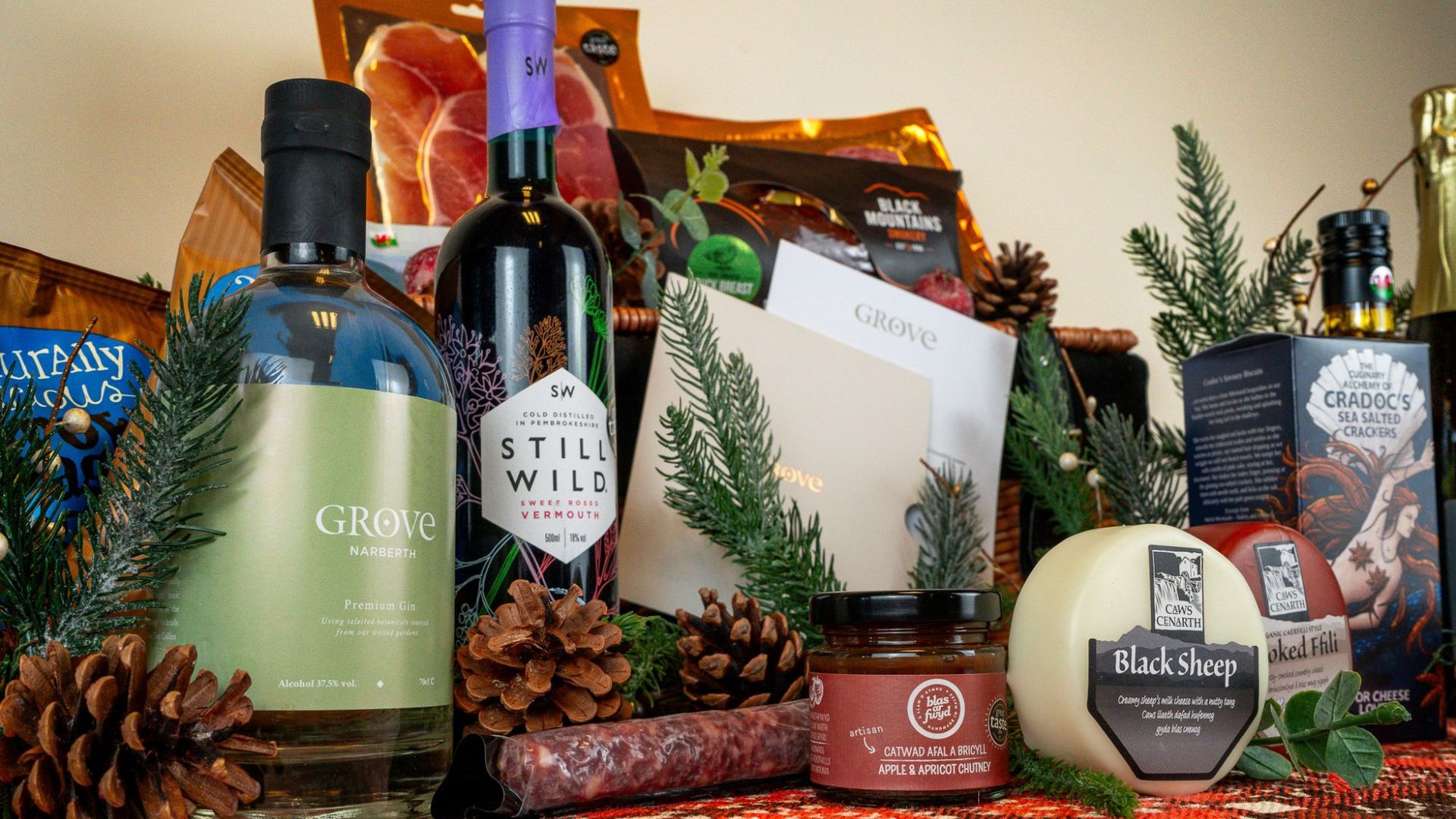 Blas Y Nadolig Hamper and Grove Getaway