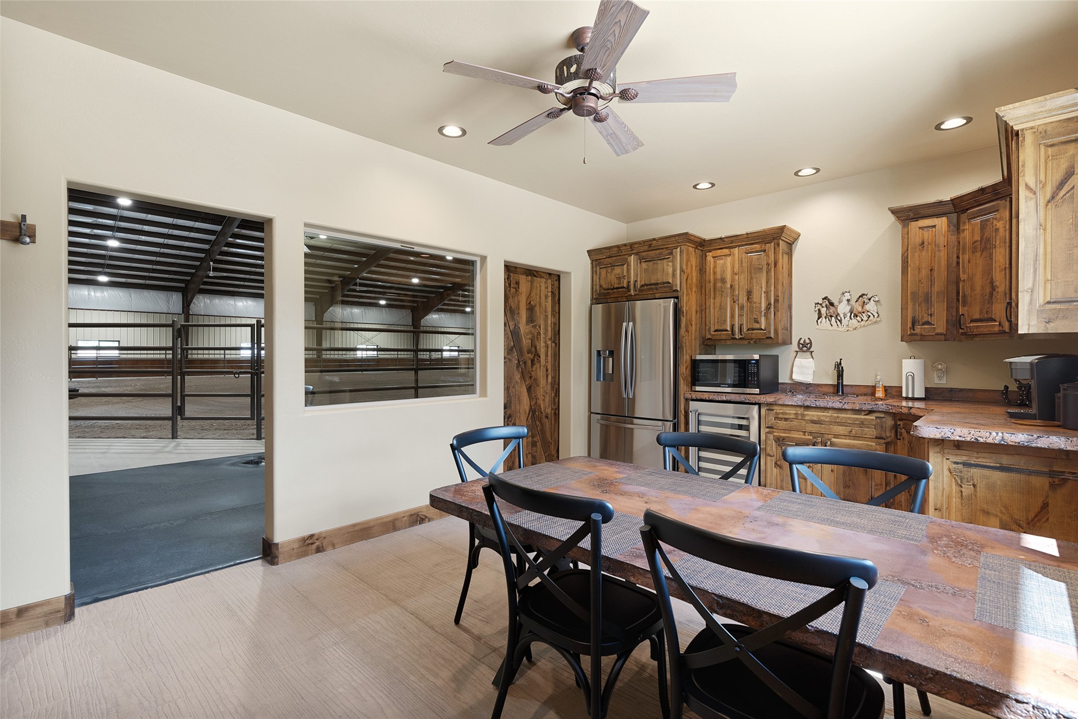 9BB6NW - 169 Elk Drive(73)