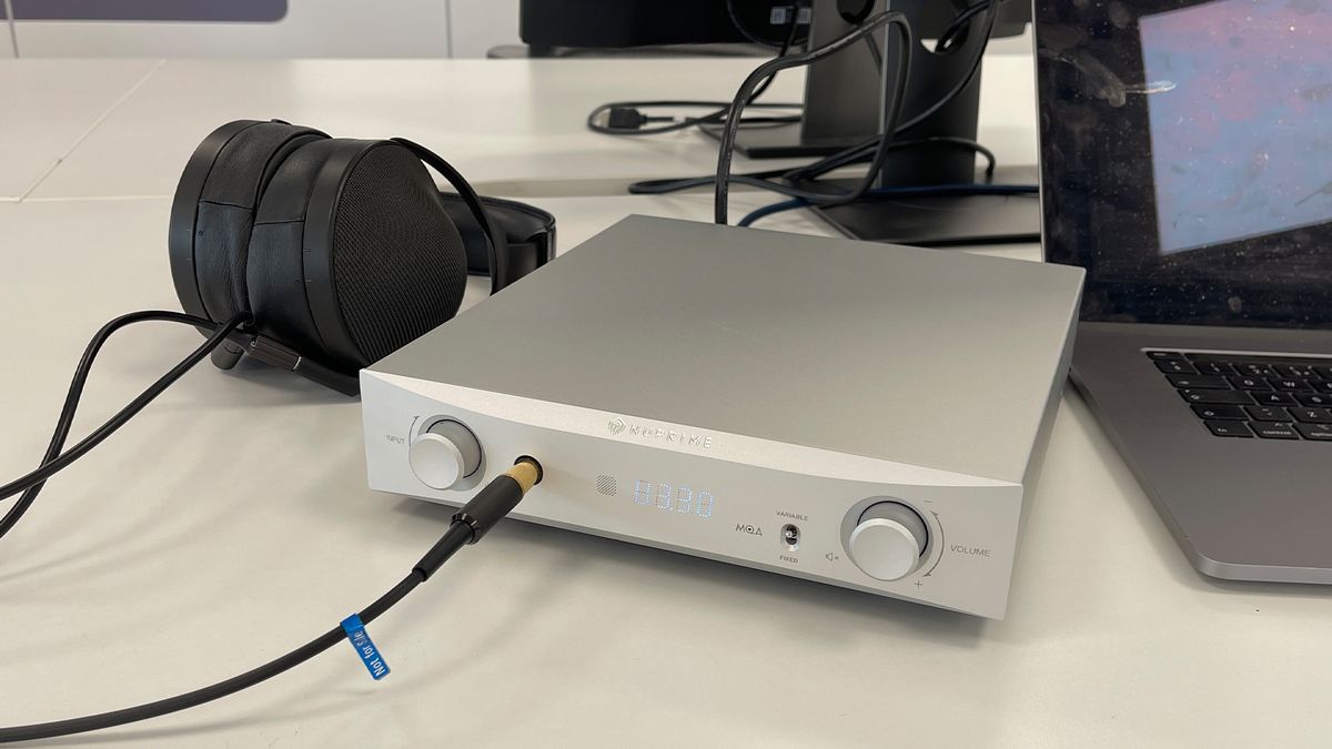 DAC/headphone preamp: NuPrime DAC-9X