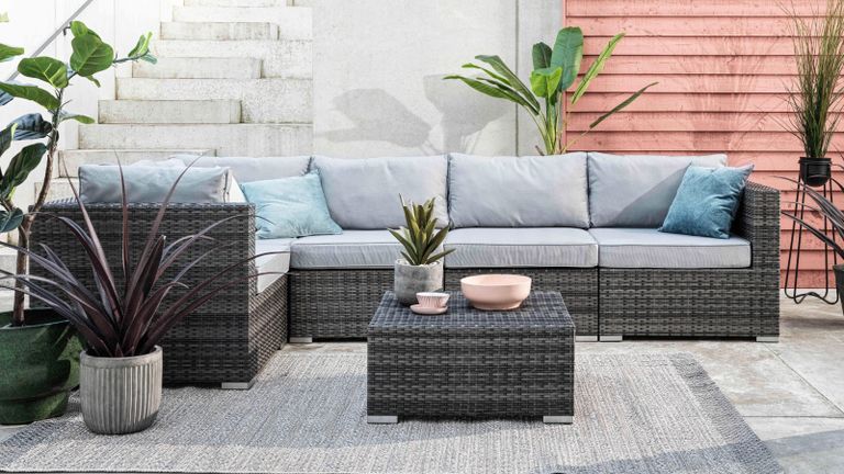 Garden Furniture Deals 2022 Big, 4 Seat Grey Rattan Corner Sofa With Storage And Coffee Table