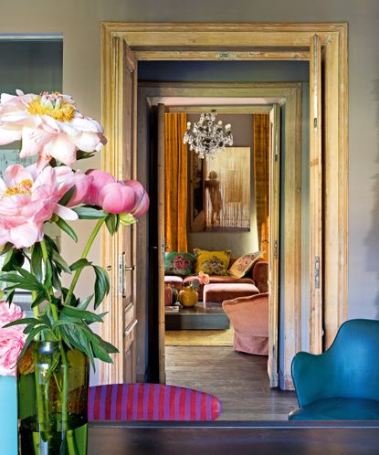 Daring design, color and pattern ensure this Turin apartment is one of ...