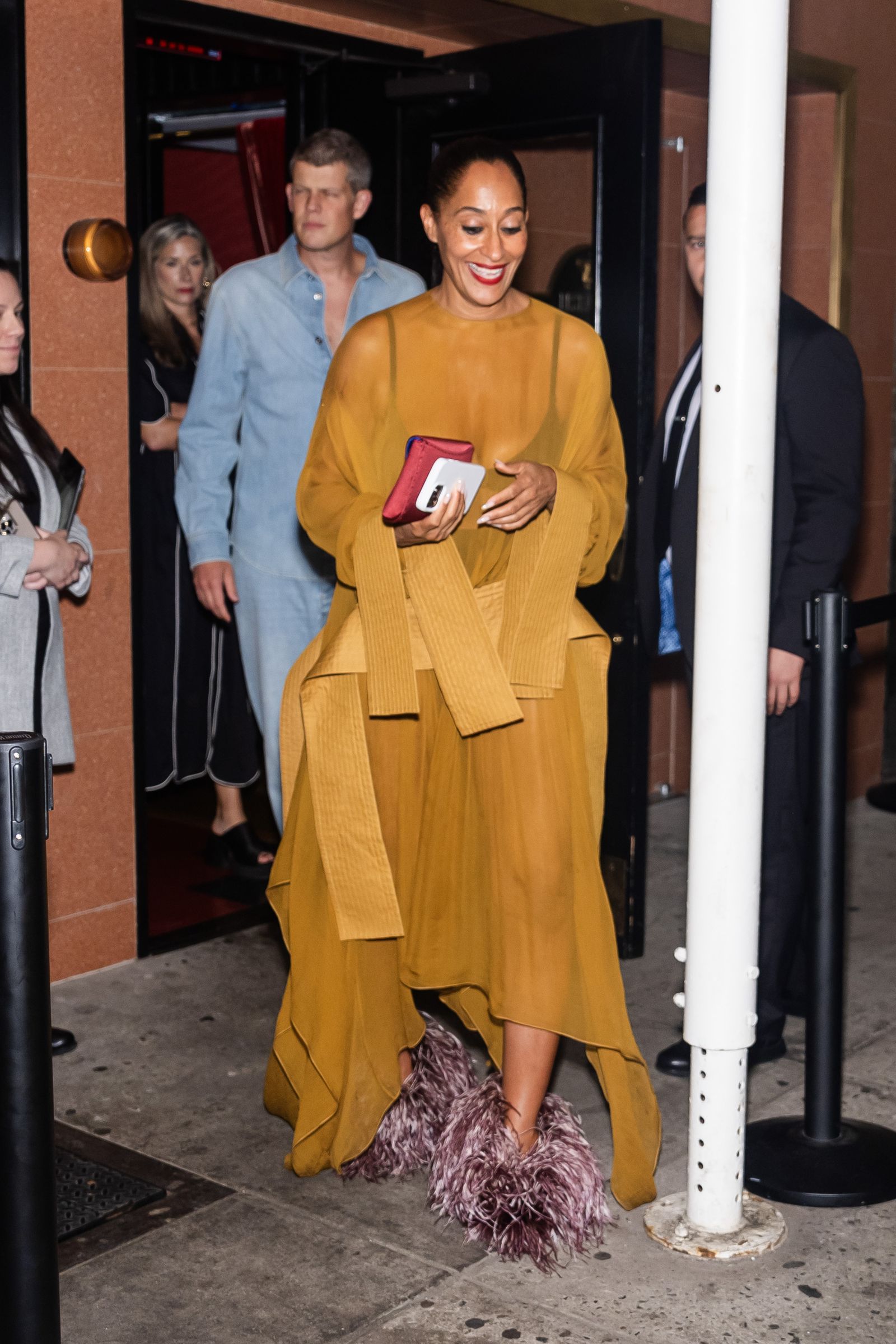 13 looks that prove Tracee Ellis Ross is the ultimate fashion icon ...