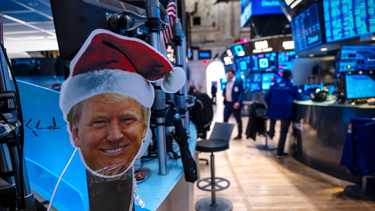 Poster of Donald Trump at New York Stock Exchange after sharp losses from tariffs