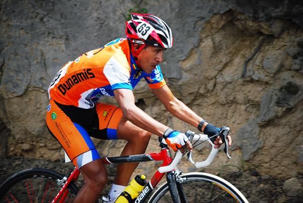 Ecuador's Hector Chiles (Espoli Dunamis) would arrive first in Riobamba.