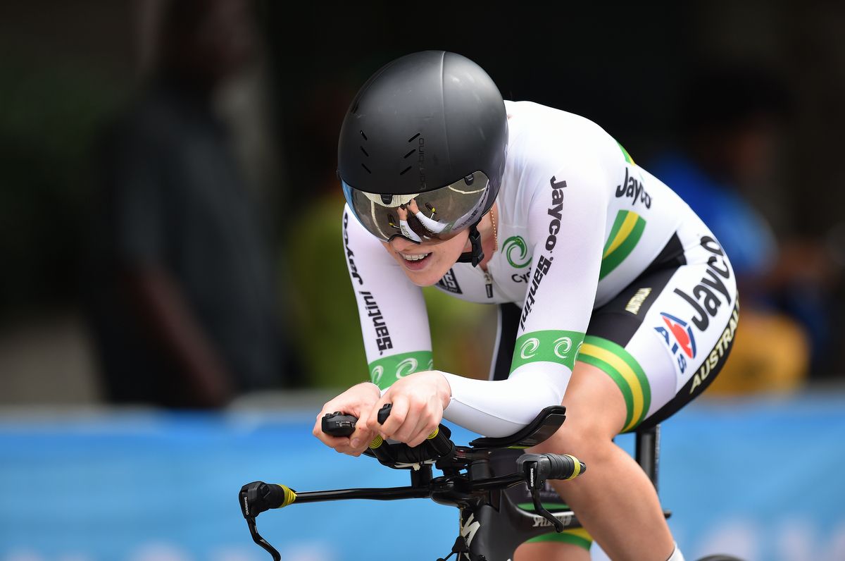 Anna-Leeza Hull (Australia) repeated her bronze medal was 12 months ago in the junior women's catergory