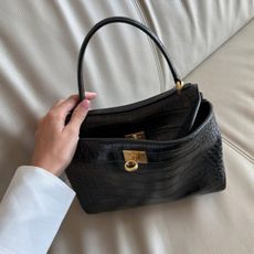 =@fakerstrom shows Balenciaga's Rodeo bag