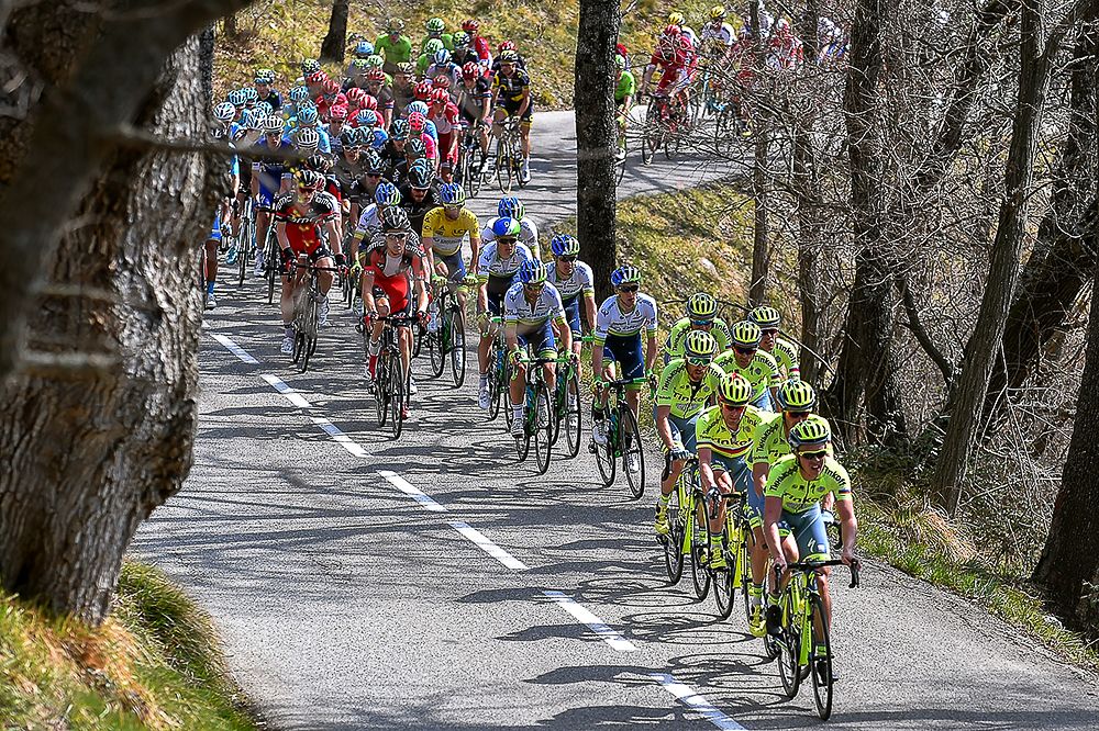 Tinkoff leads the peloton during stage 6 at Paris-Nice.