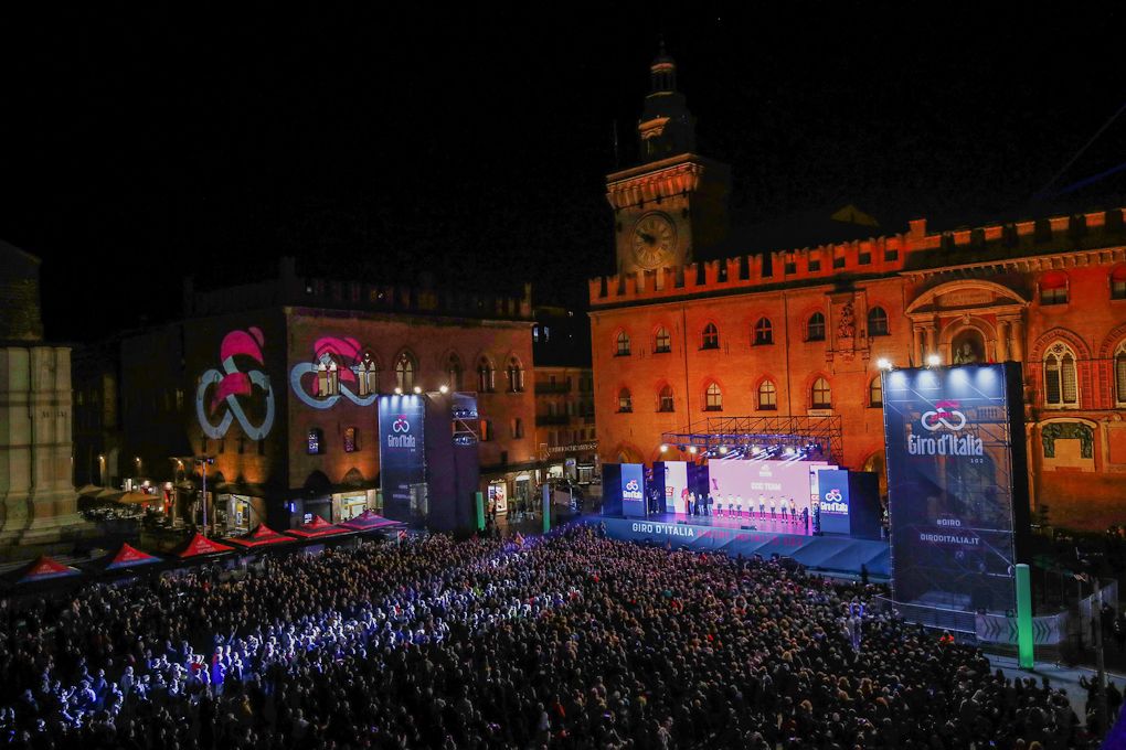The Giro team presentation at Piazza Maggiore in Bologna