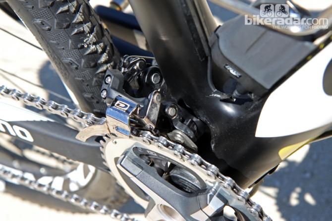 The front derailleur mounts directly to the swingarm.