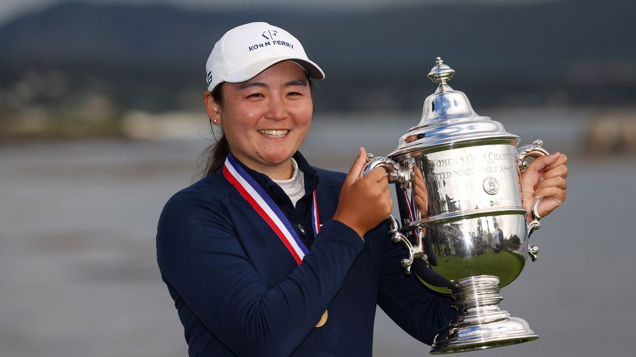 Alisen Corpuz with the US Women&#039;s Open trophy