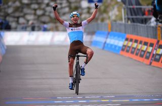 Nans Peters wins stage 17 at the Giro
