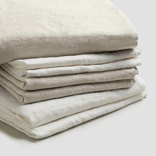 Piglet in Bed Oatmeal Linen Bundle