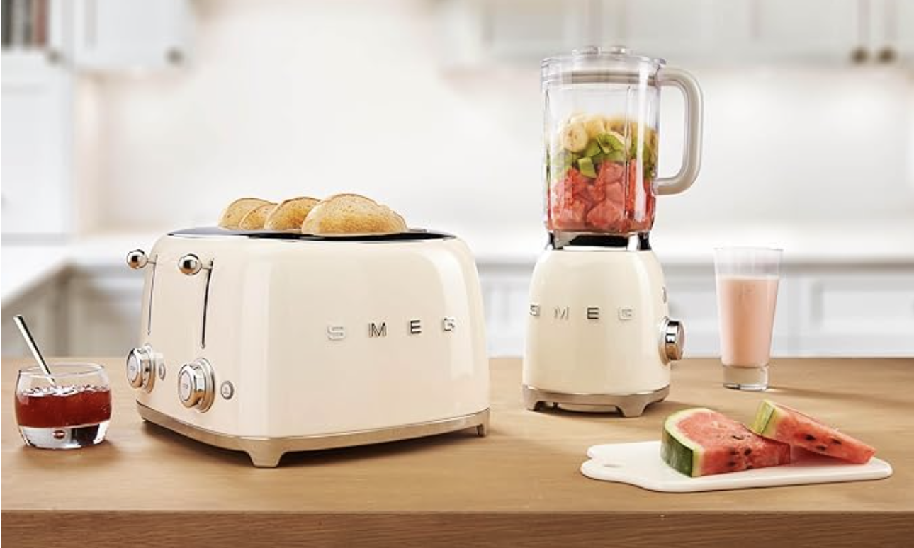 Smeg toaster and blender