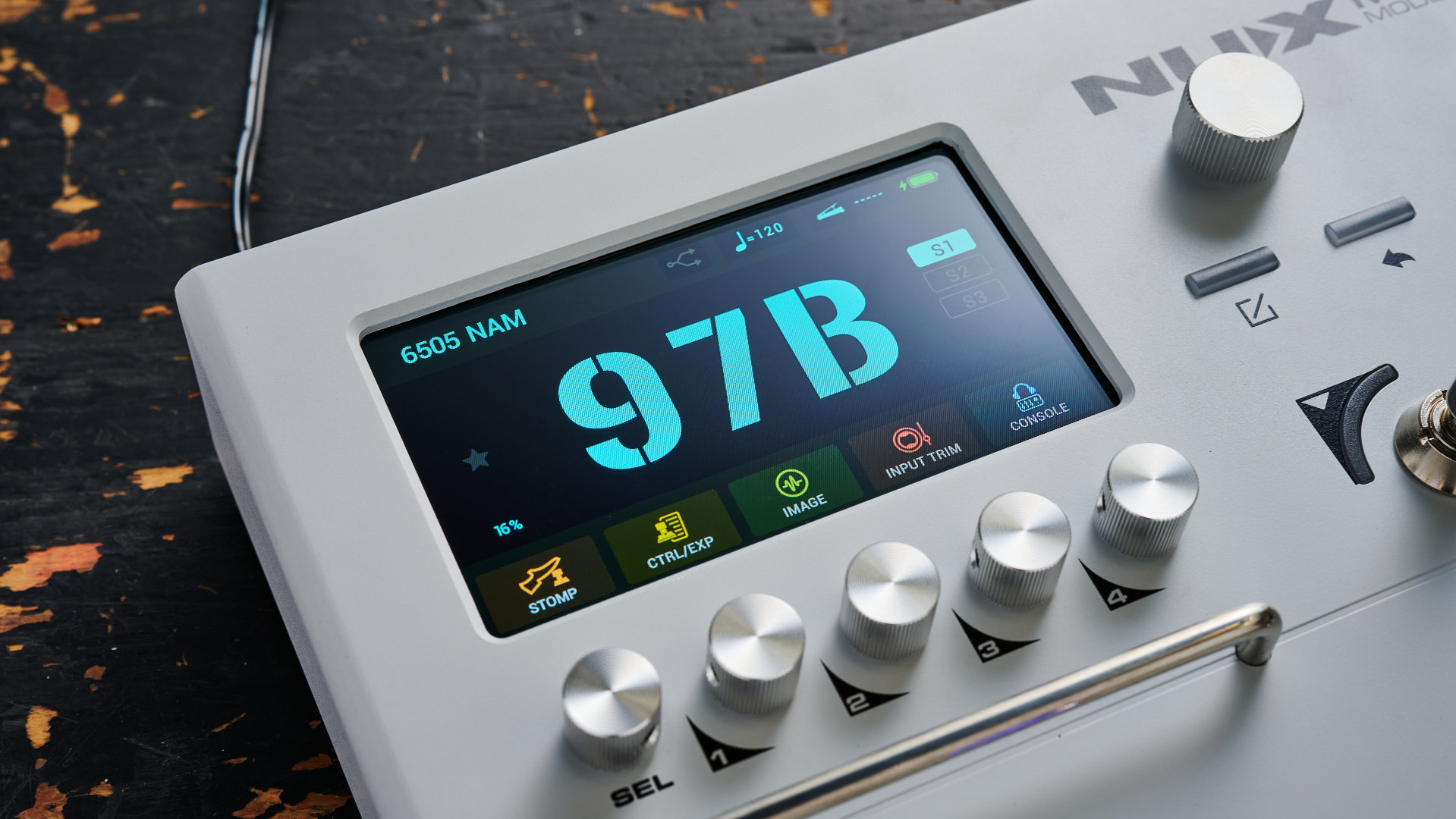 Nux MG-50Li multi-effects and amp modelling pedal