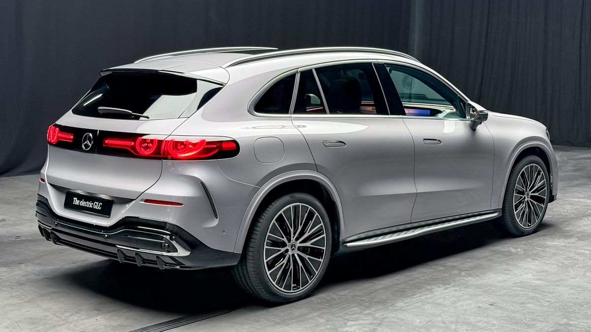 2027 Mercedes-Benz GLC EV first look preview.