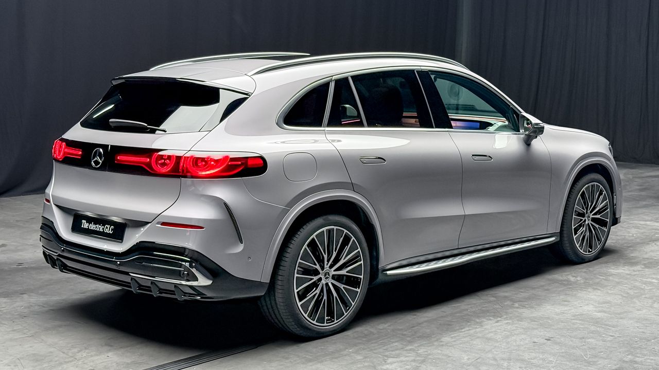 2027 Mercedes-Benz GLC EV first look preview.