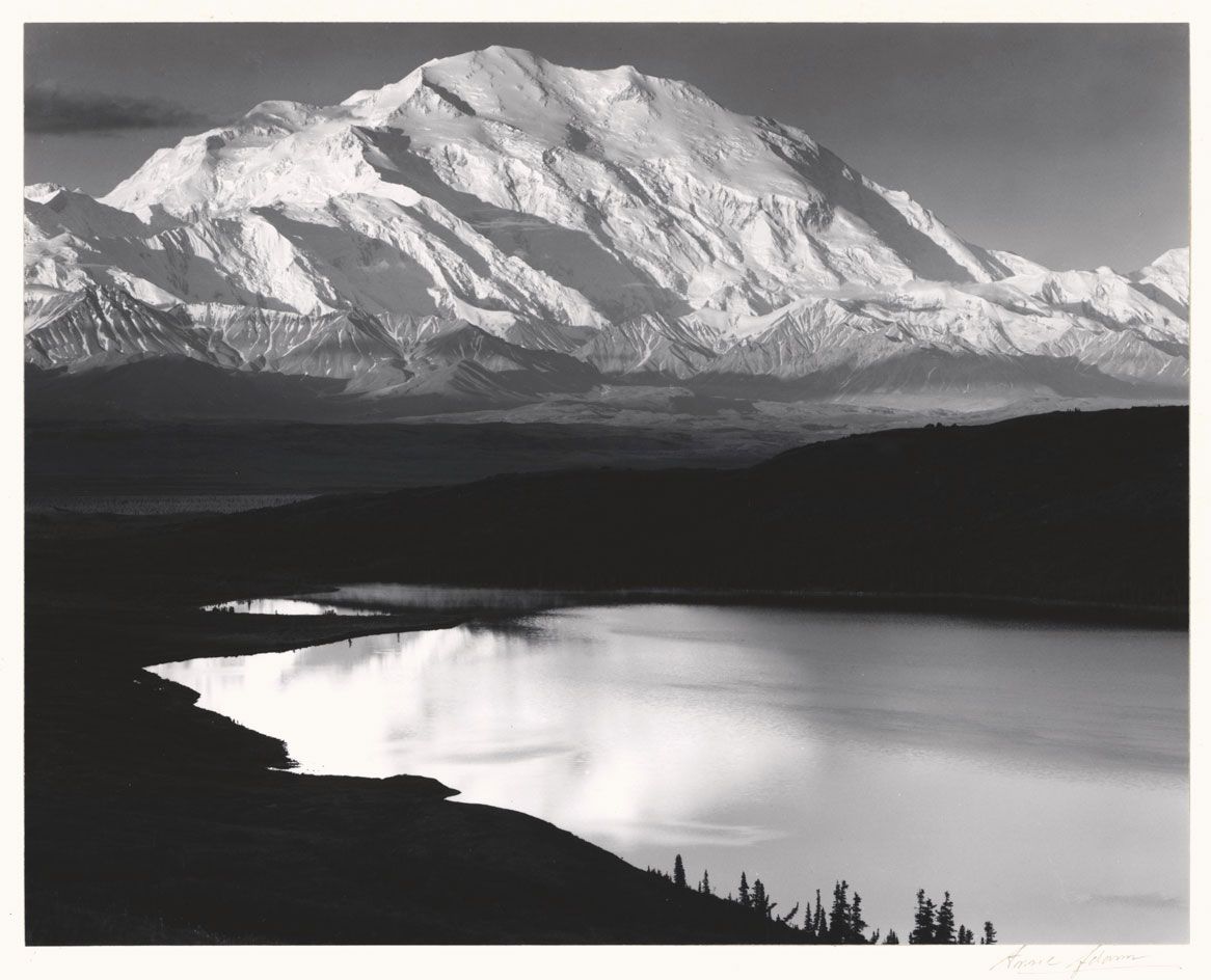 Mount Mc Kinleyand Wonder Lake Denali Alaska