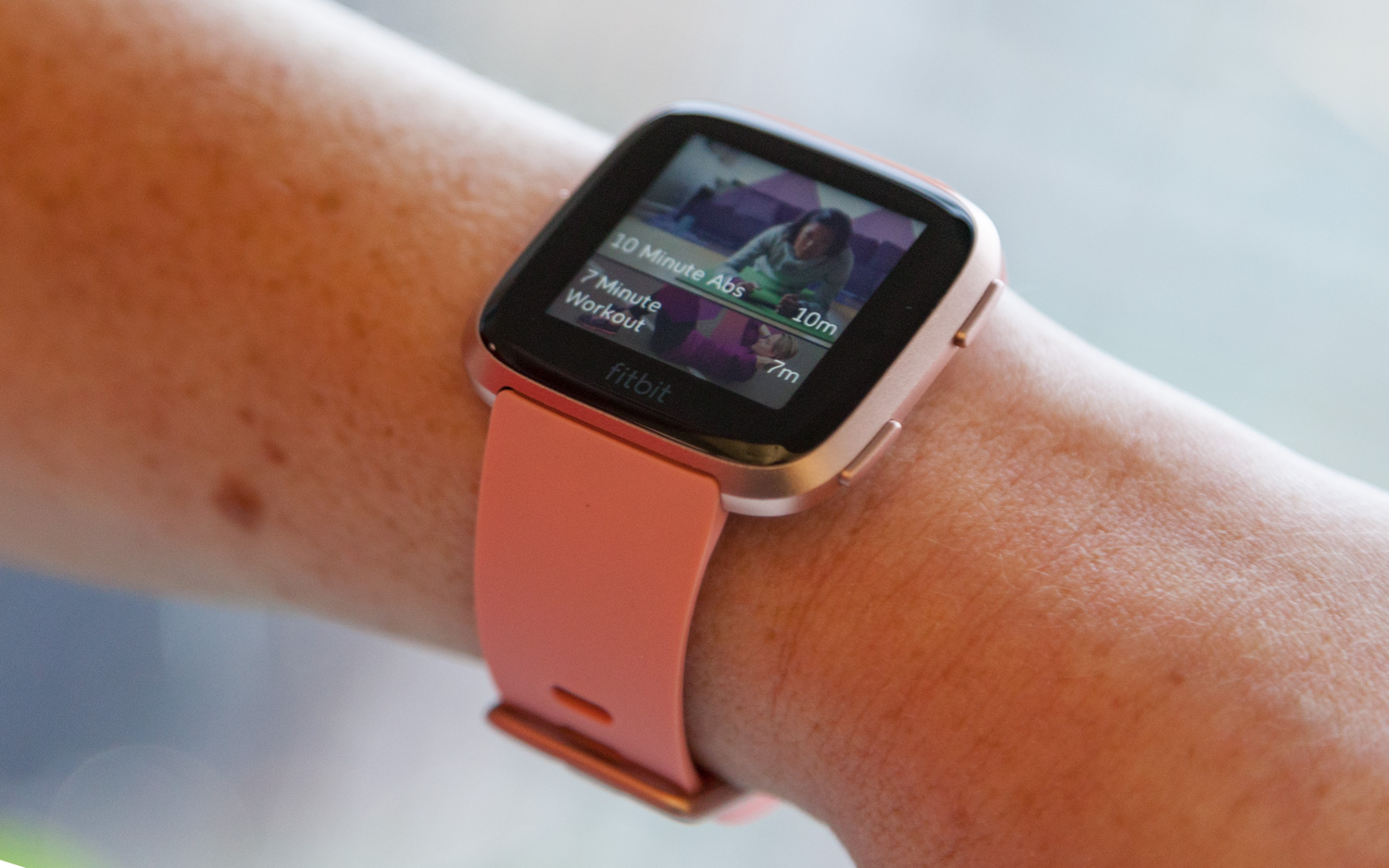 fitbit versa review