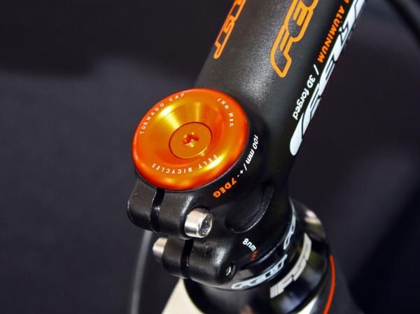 Felt's new Tornado Cap compression assembly includes a color-anodized alloy bolt.