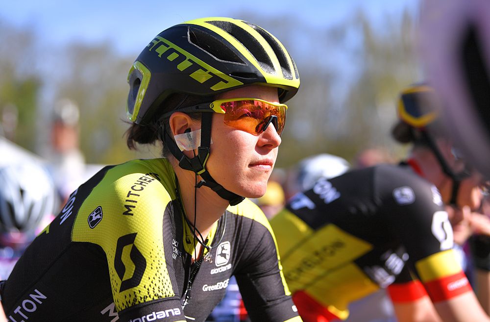 Amanda Spratt (Mitchelton-Scott) at the start of Fleche Wallonne