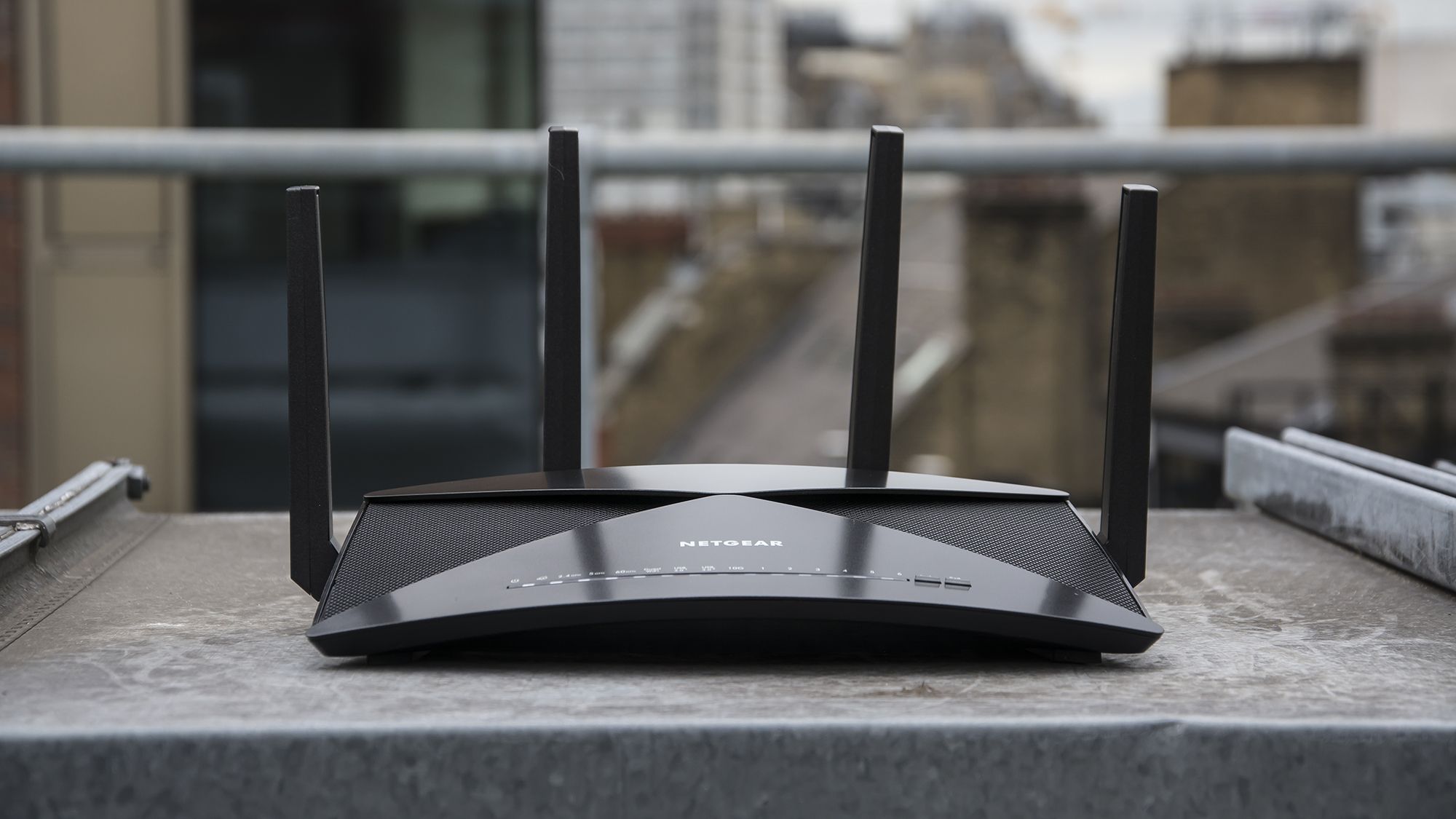 Netgear R9000 Nighthawk X10 review: Sleek and speedy | IT Pro