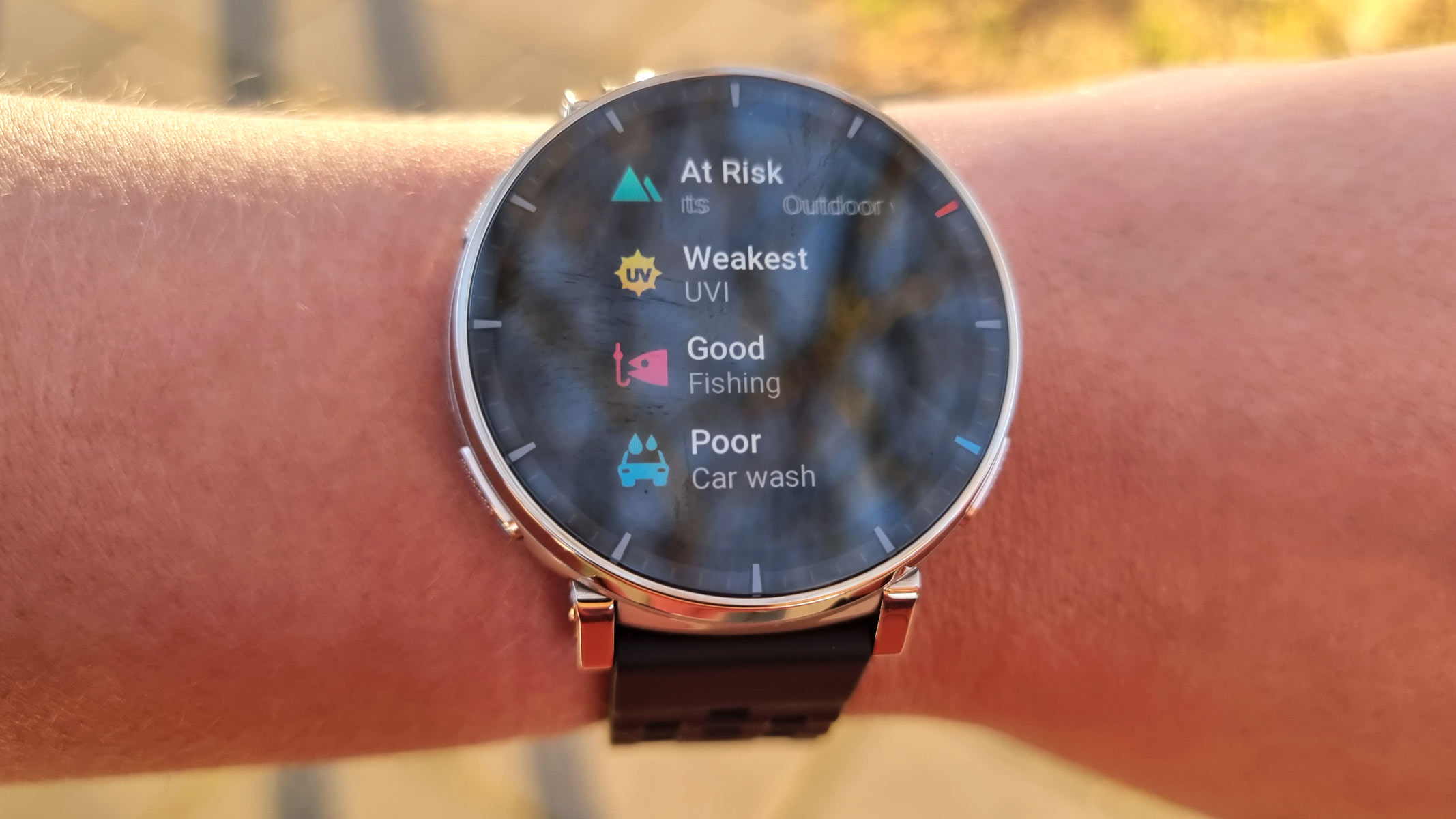 a close-up picture of the weather metrics in the Amazfit Active 3 Premium smartwatch