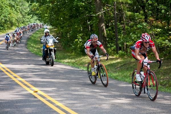 Frank Pipp (Bissell) and Tim Johnson (OUCH-Maxxis) try to get away from the field.