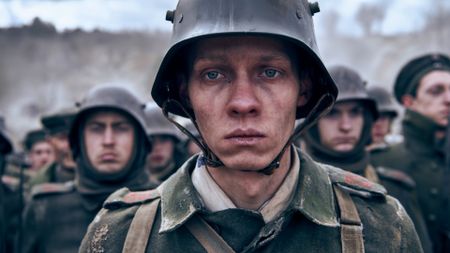 Felix Kammerer as in Paul B&auml;umer in Netflix's All Quiet on the Western Front
