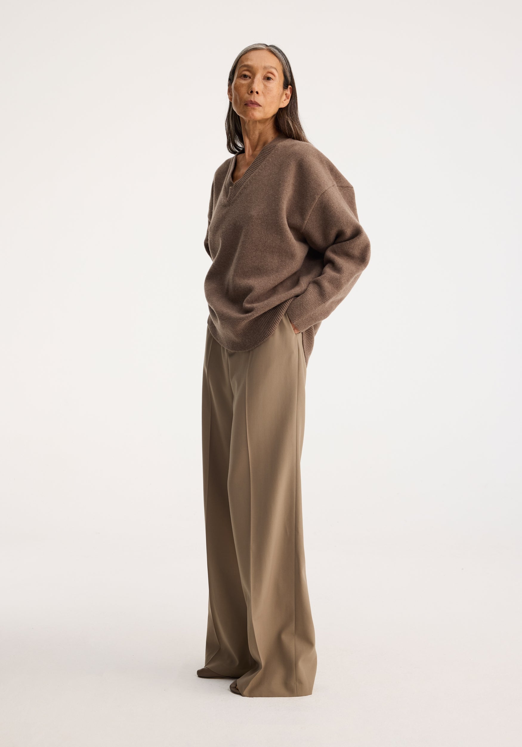 Classic V-Neck Jumper | Taupe Melange