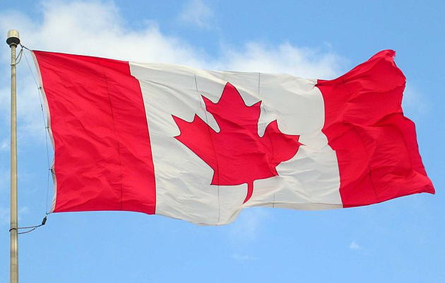 800px-Canada_flag_halifax_9_-04.jpg