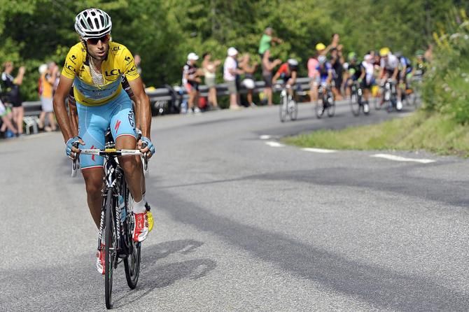 Vincenzo Nibali (Astana) showed his climbing prowess again on stage 14