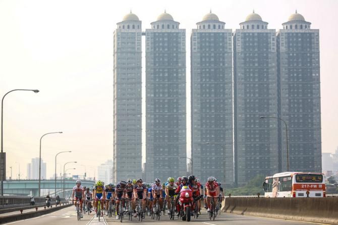 Only in the neutral zone, the riders have to admire the landscapes of Taiwan
