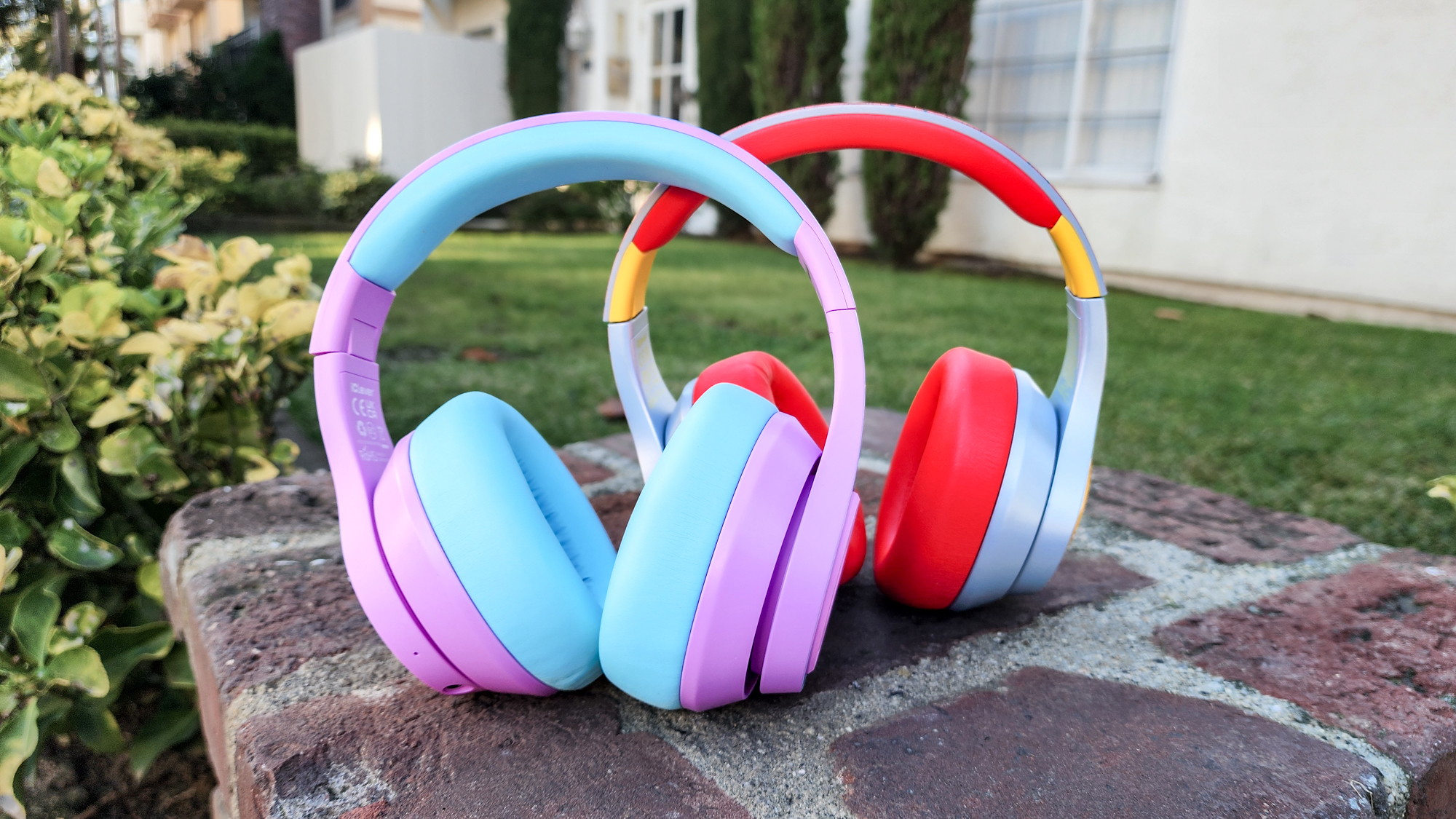 iClever Auraa kid headphones