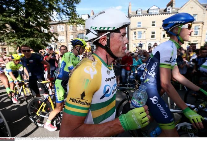 Simon Gerrans (Orica-GreenEdge) has his hopes dashed by Cavendish crashing into him
