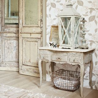 french style decorating walls