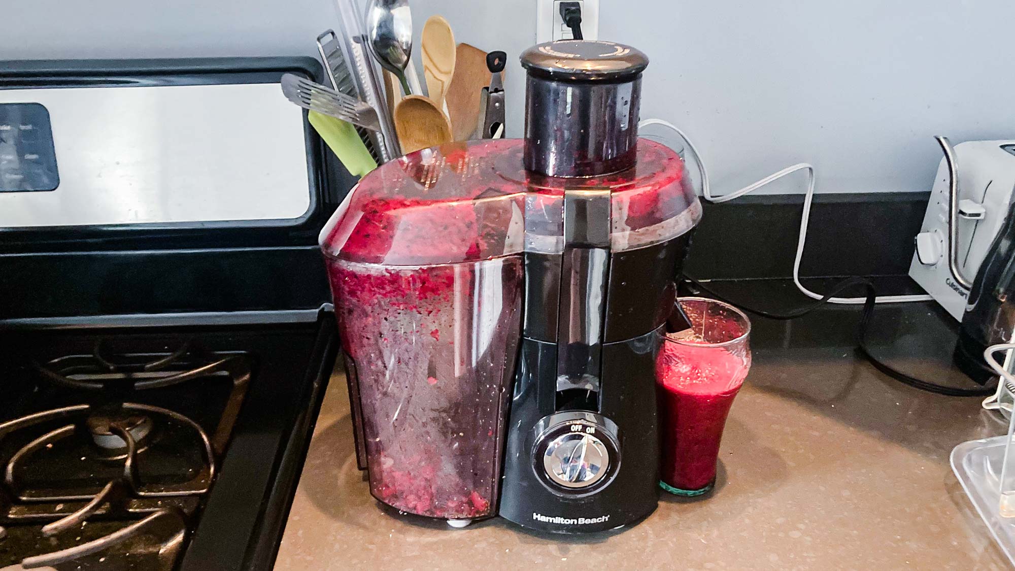 Hamilton Beach Big Mouth Juice Extractor on kitchen counter