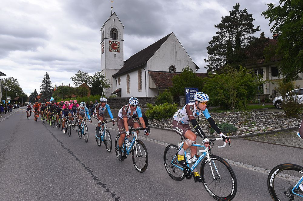 The peloton in action during stage 4 at the Tour de Suisse