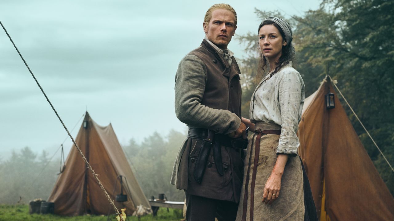Sam Heughan (&ldquo;Jamie Fraser&rdquo;) and Caitríona Balfe (&ldquo;Claire Fraser&rdquo;) in Outlander season 7