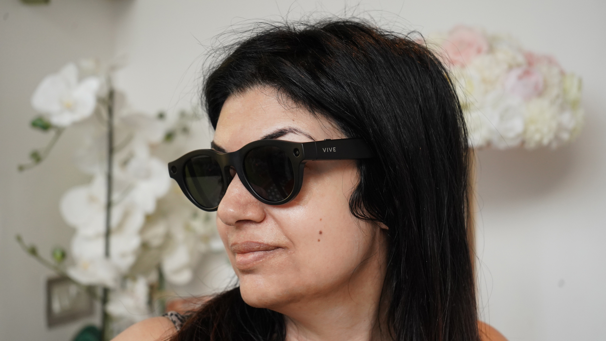 Vive Eagle glasses on Ariane Sherine Juniper