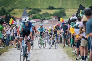 Riders forced to stop due to the lack of traction