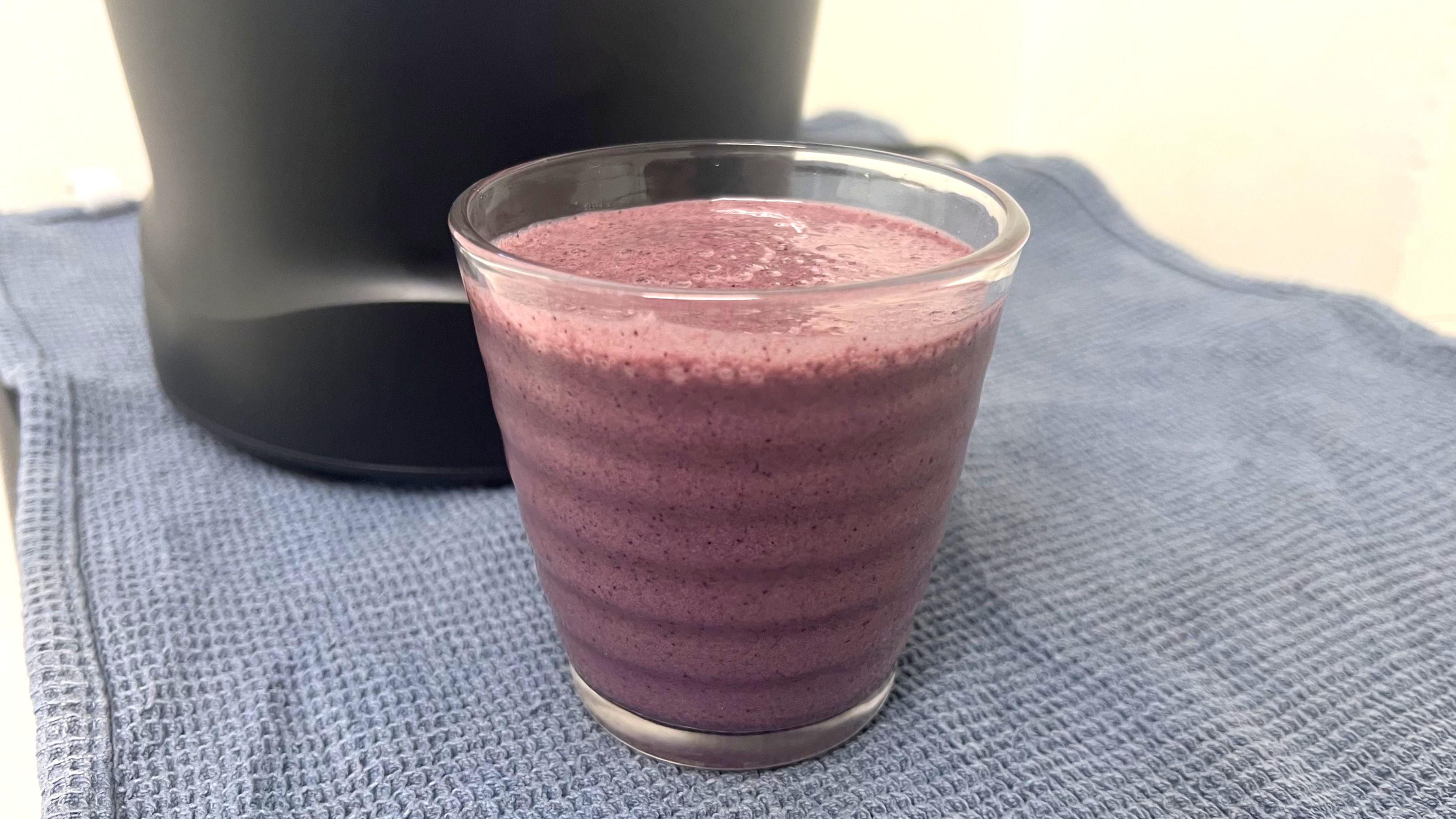 Smoothie made using Nutribullet SmartSense Blender