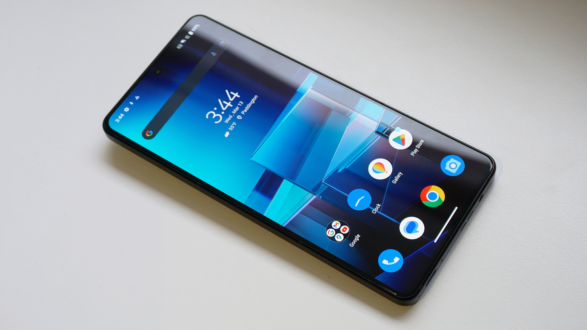 Asus Zenfone 11 Ultra review front angled TRBL