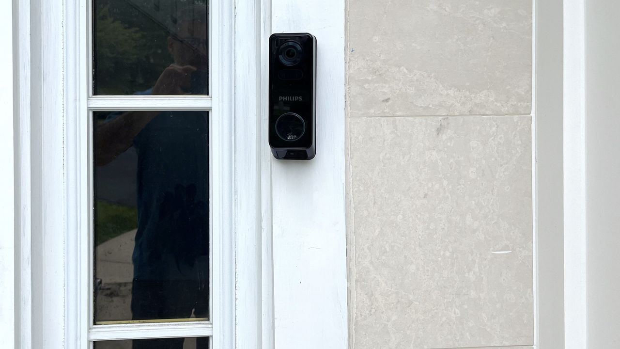 Philips 7000 Series video doorbell
