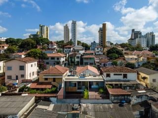 Rear view from above of Casa Floresta by Estúdio Zargos, a radical transformation of a Belo Horizonte home