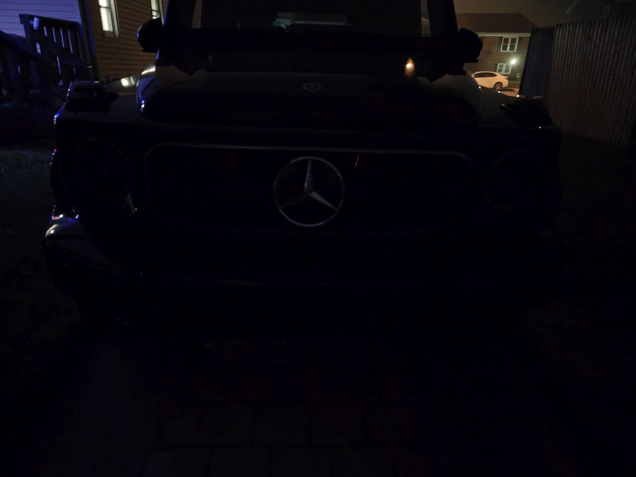 Motorola Razr Ultra 2025 low light sample.