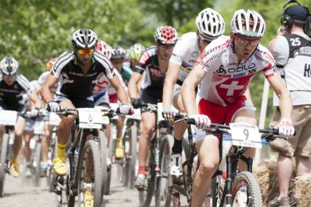 Florian Vogel (Scott Swisspower) in the bunch early on