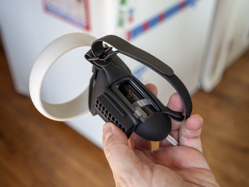 Kiwi Quest 2 Knuckle Grips With Battery Opening Cover Open